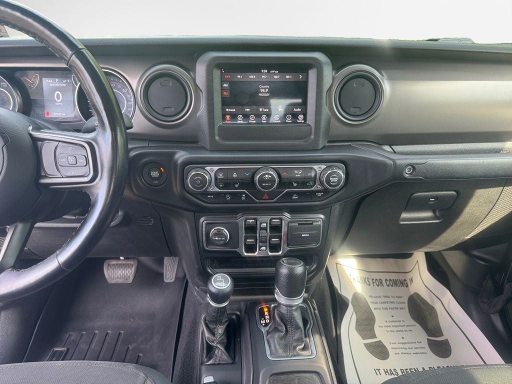 2022 Jeep Gladiator Sport