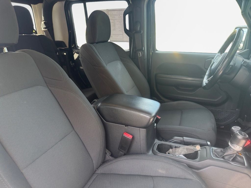 2022 Jeep Gladiator Sport