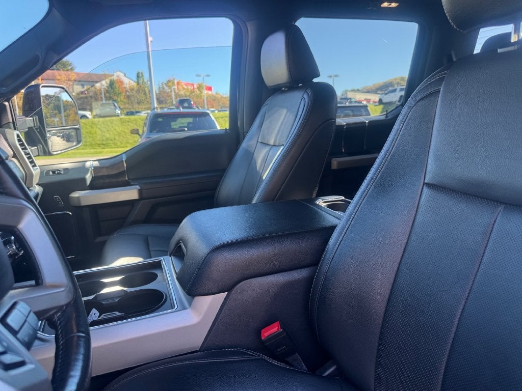 2022 Ford F-350SD Lariat
