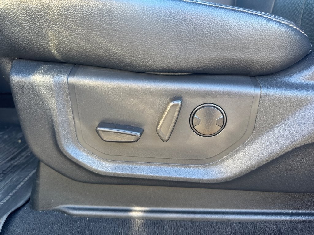 2022 Ford F-350SD Lariat