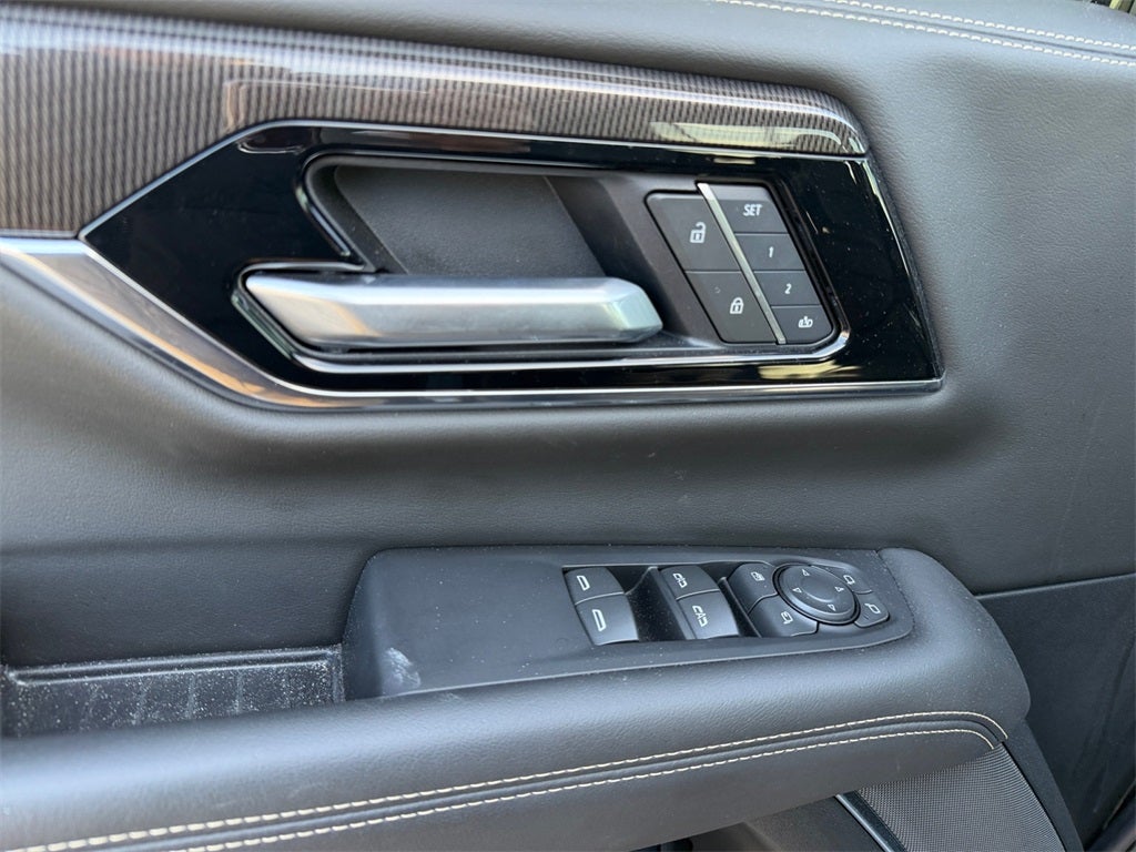 2025 GMC Yukon XL Elevation