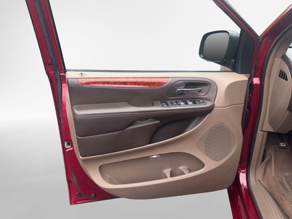 2016 Chrysler Town & Country Touring