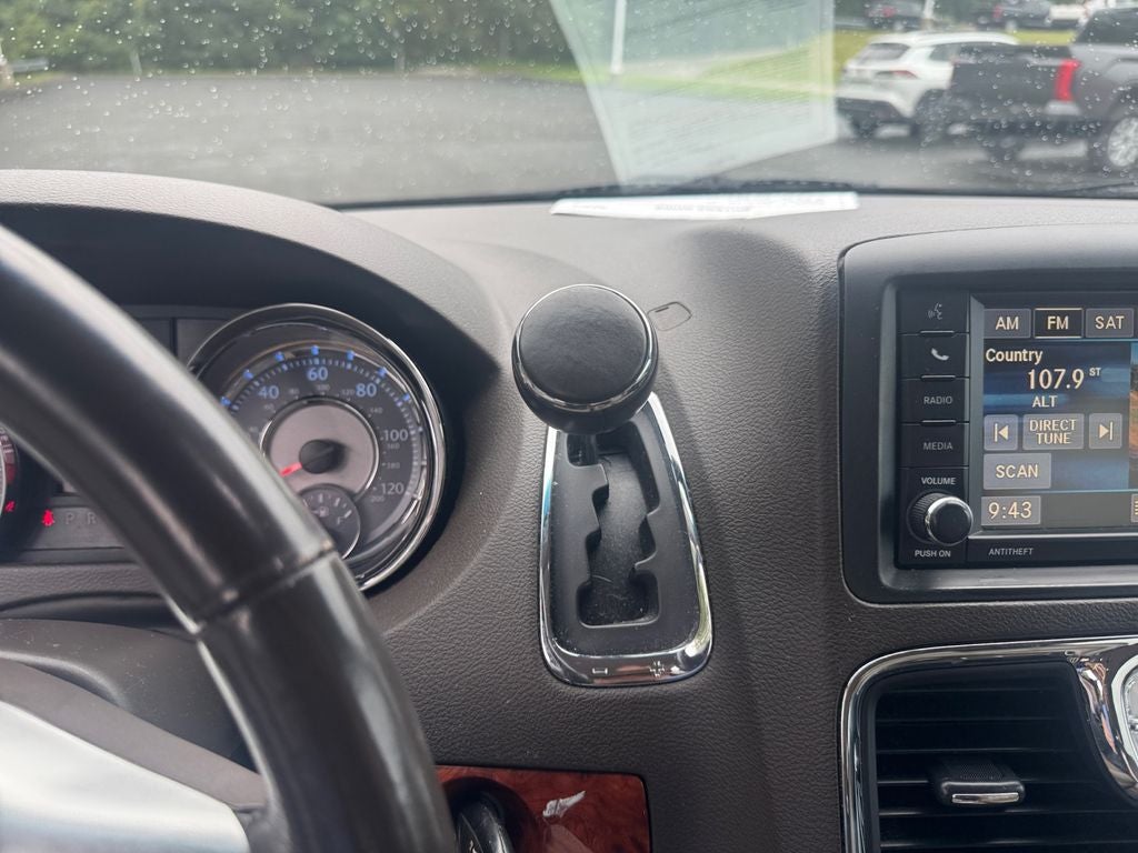 2016 Chrysler Town & Country Touring