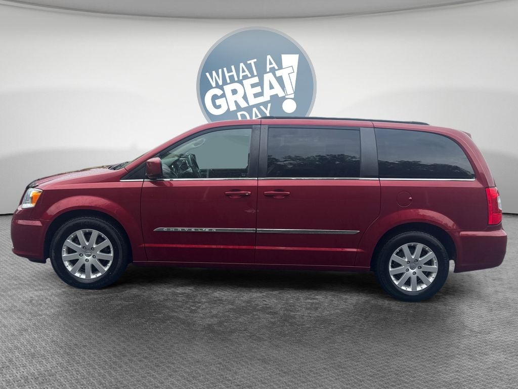 2016 Chrysler Town & Country Touring