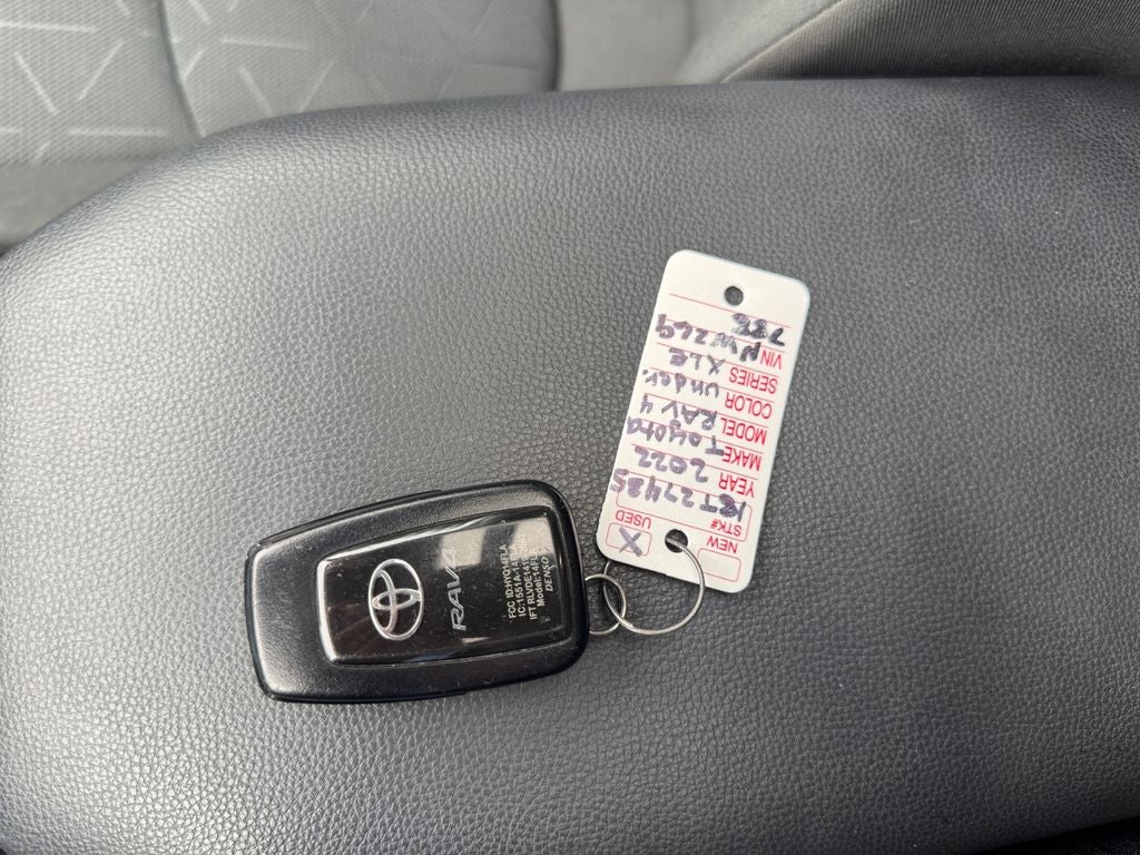 2022 Toyota RAV4 XLE