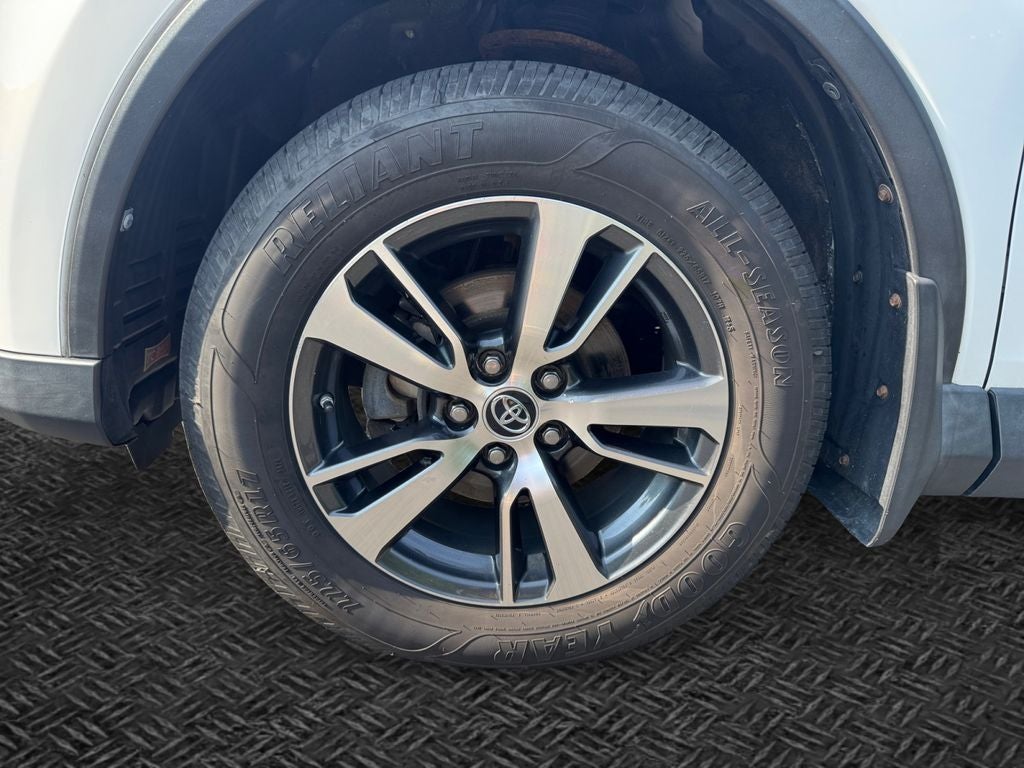 2017 Toyota RAV4 XLE