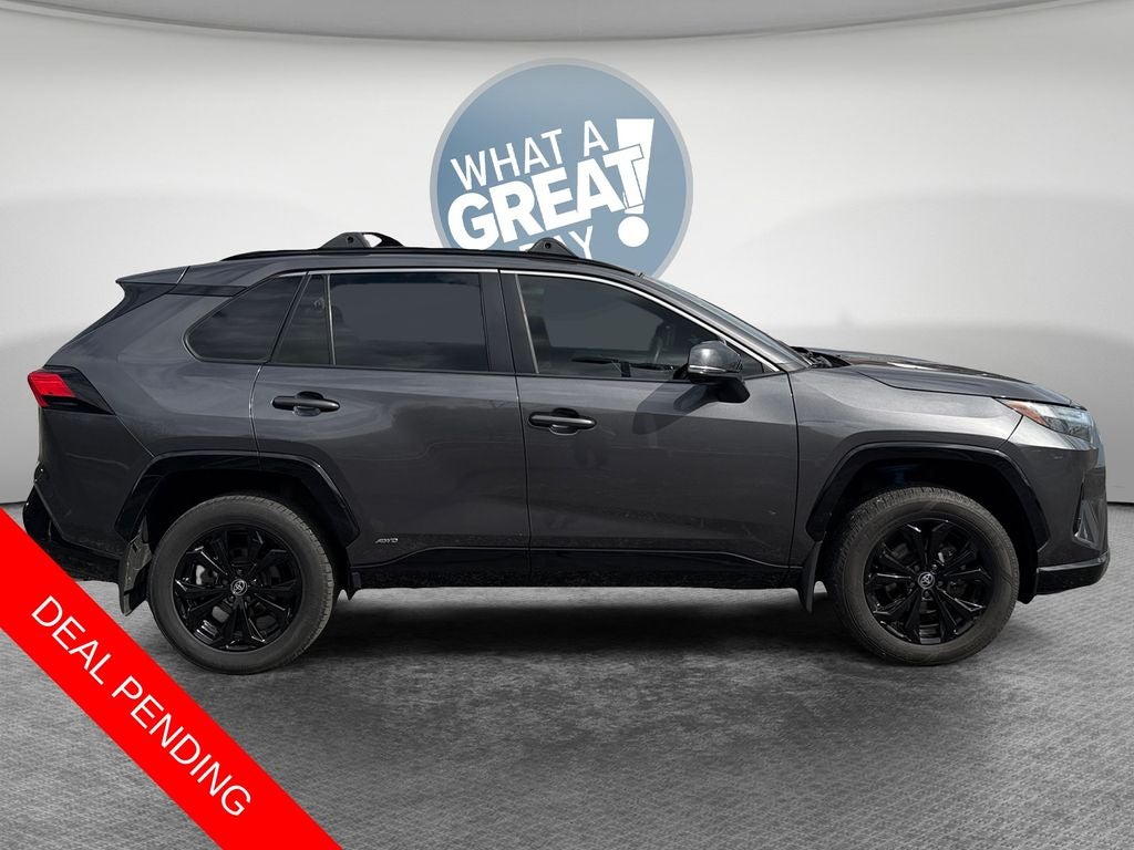 2022 Toyota RAV4 Hybrid SE