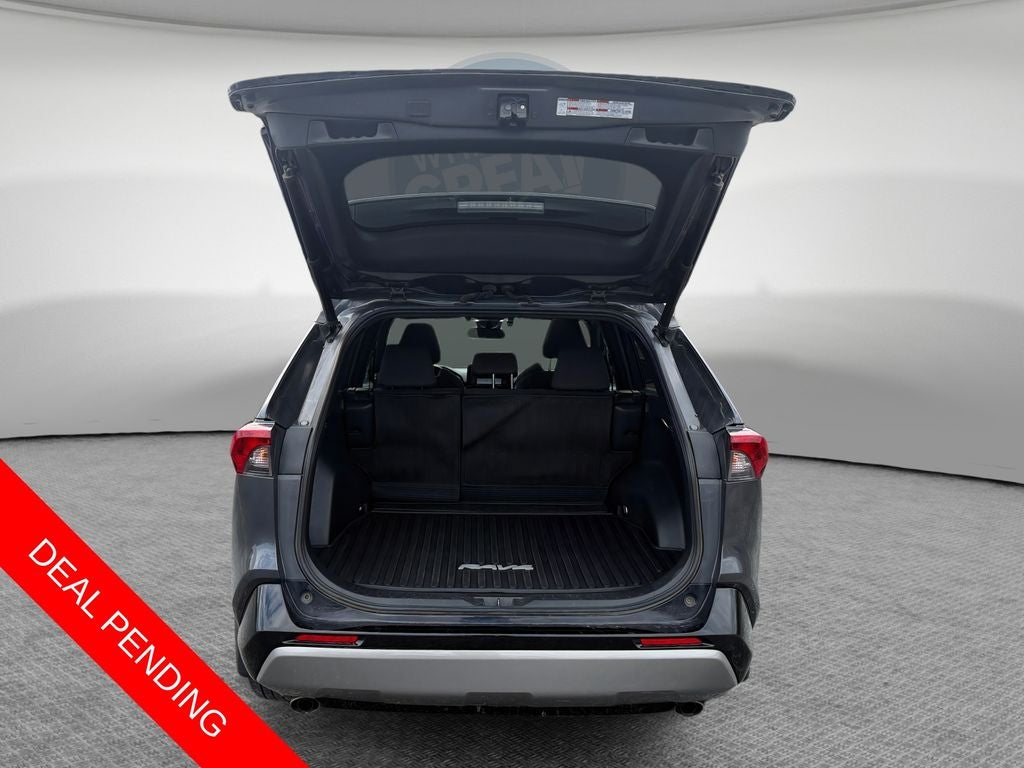 2022 Toyota RAV4 Hybrid SE