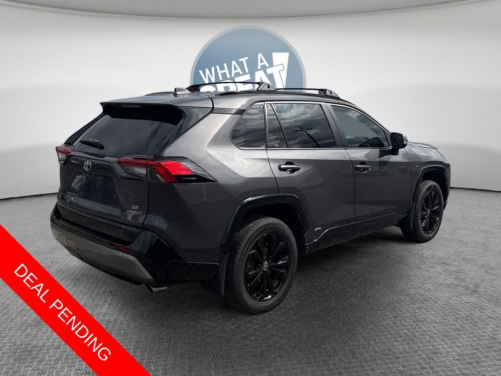 2022 Toyota RAV4 Hybrid SE