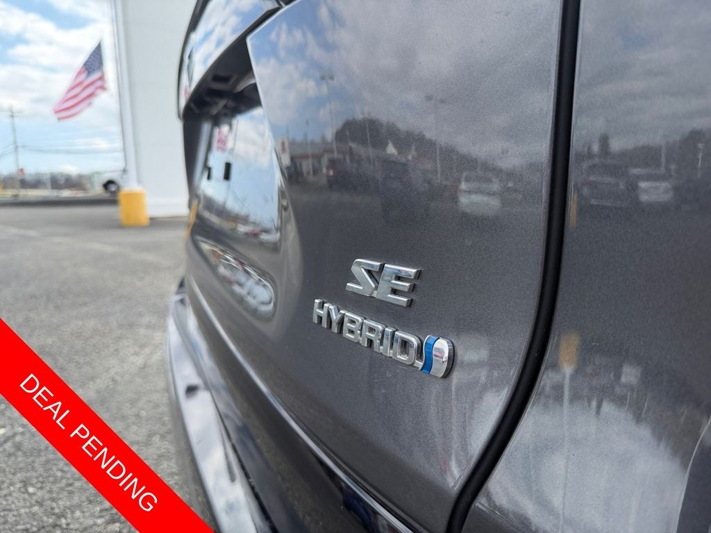 2022 Toyota RAV4 Hybrid SE