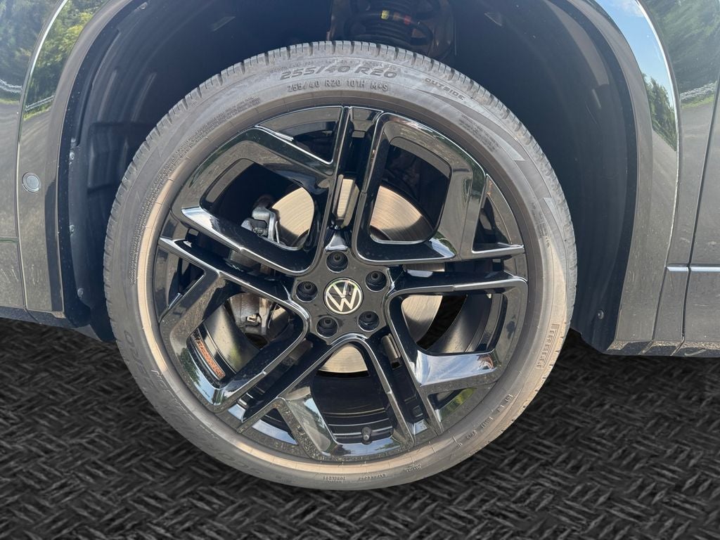2025 Volkswagen Tiguan 2.0T SE R-Line Black