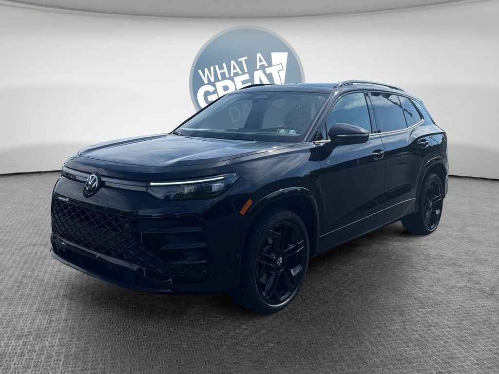 2025 Volkswagen Tiguan 2.0T SE R-Line Black