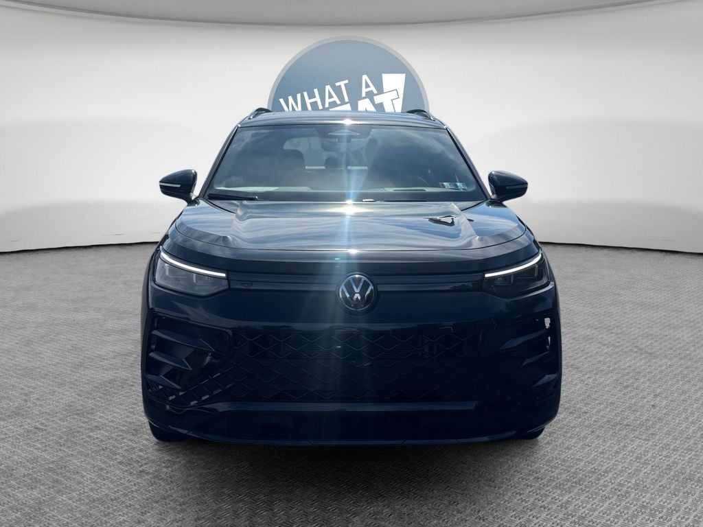 2025 Volkswagen Tiguan 2.0T SE R-Line Black