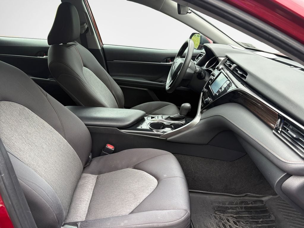 2019 Toyota Camry Hybrid LE