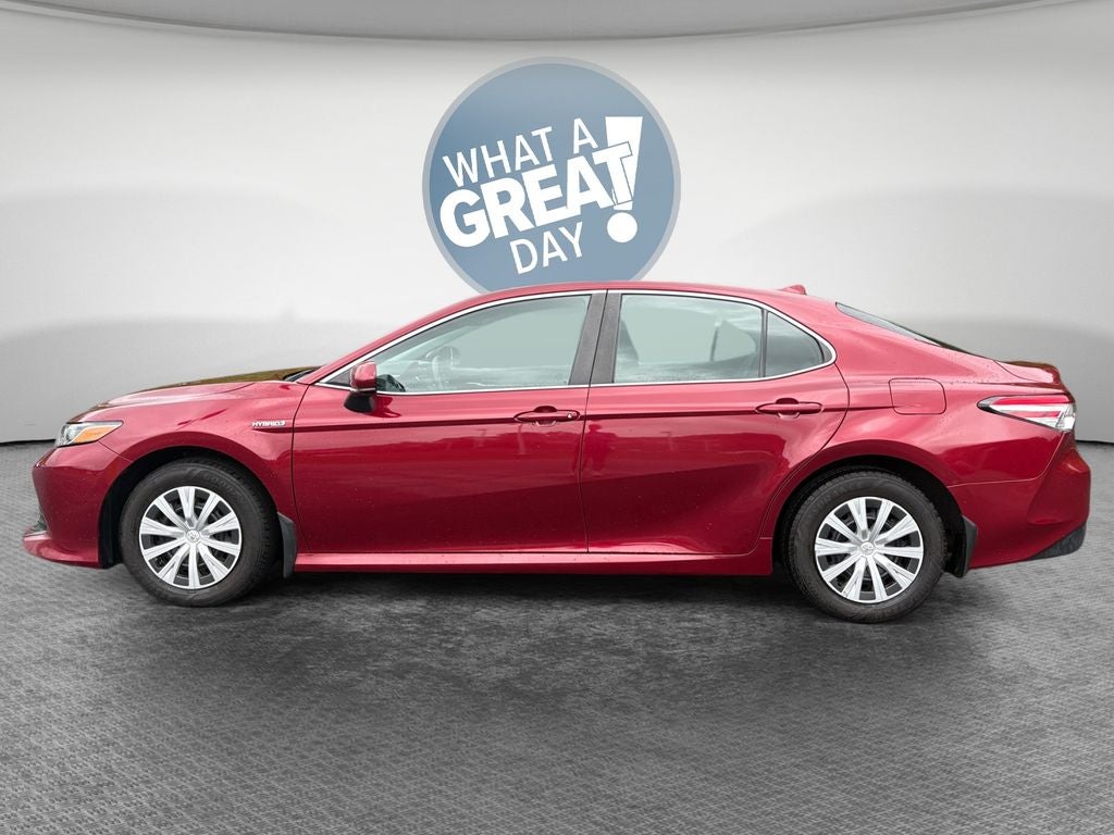 2019 Toyota Camry Hybrid LE