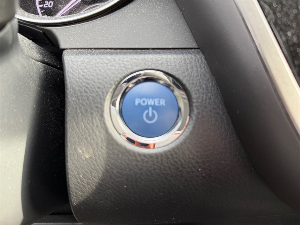 2023 Toyota Camry Hybrid XLE