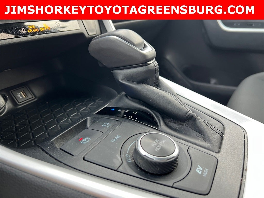 2025 Toyota RAV4 Hybrid SE