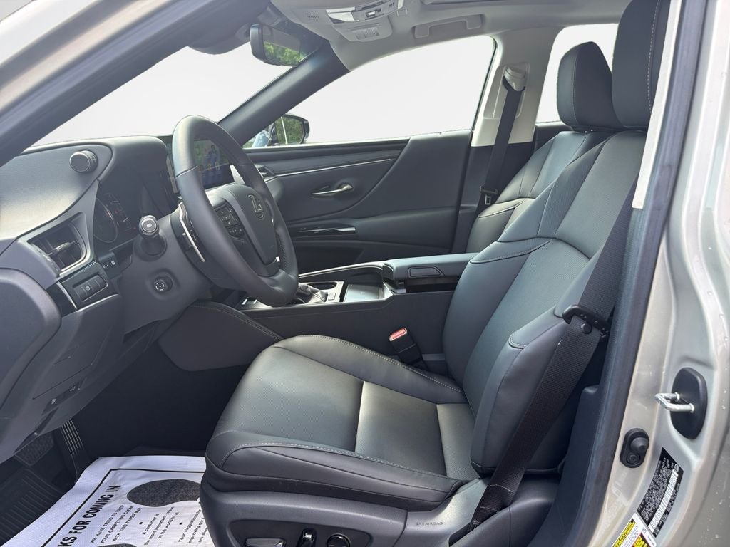2025 Lexus ES 350
