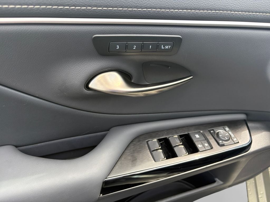 2025 Lexus ES 350