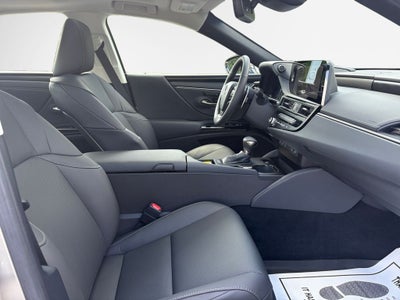 2025 Lexus ES 350