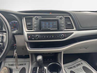 2018 Toyota Highlander LE