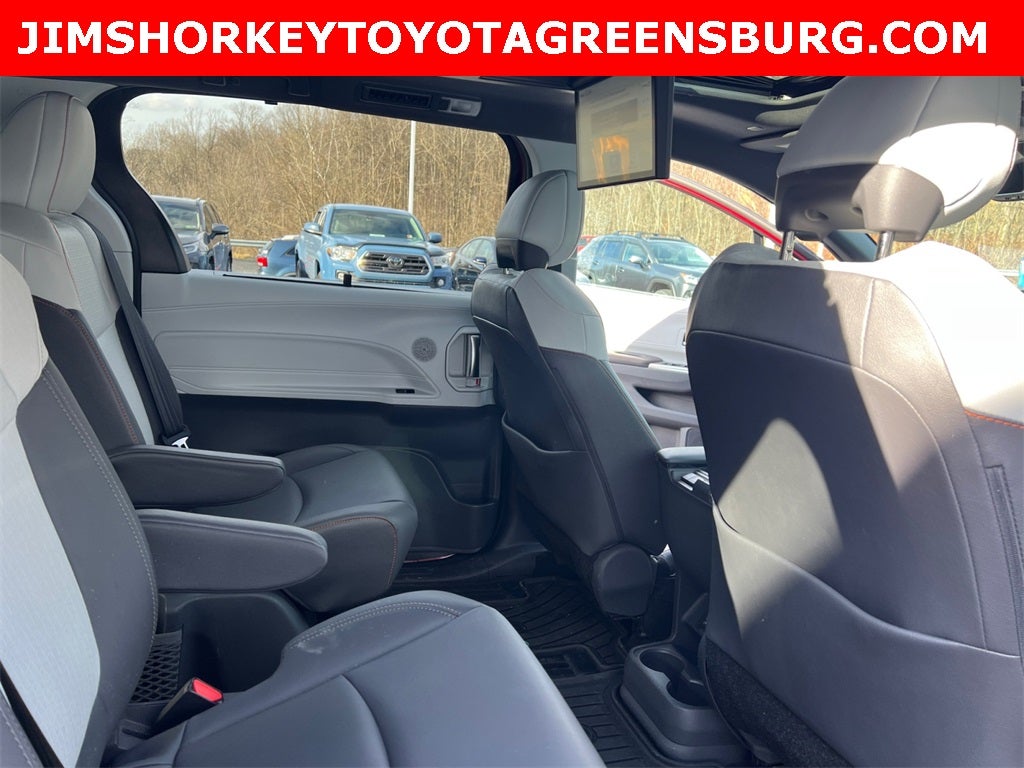 2021 Toyota Sienna XSE 7 Passenger