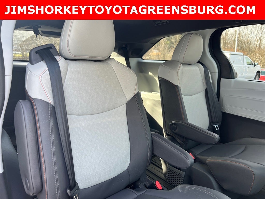 2021 Toyota Sienna XSE 7 Passenger