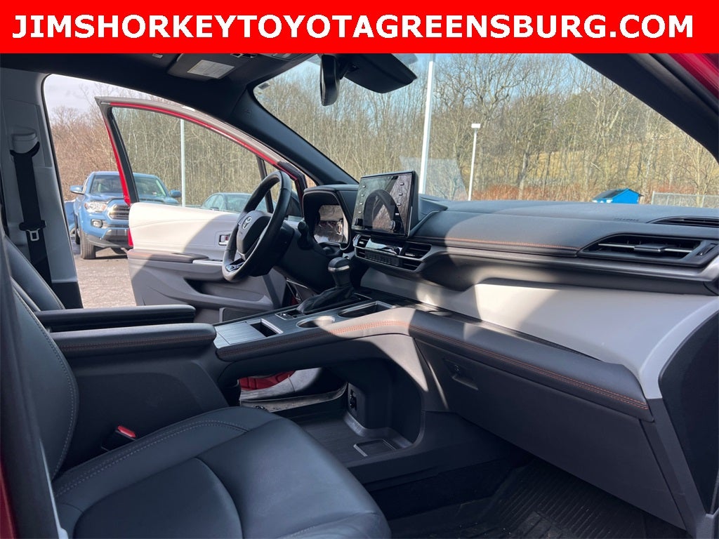 2021 Toyota Sienna XSE 7 Passenger