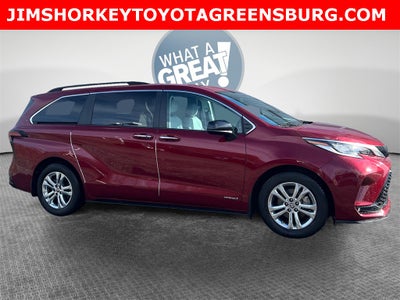 2021 Toyota Sienna XSE 7 Passenger