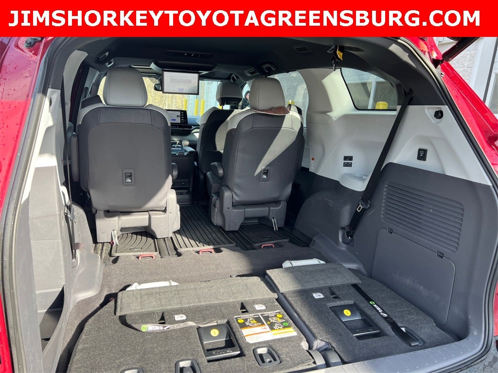 2021 Toyota Sienna XSE 7 Passenger