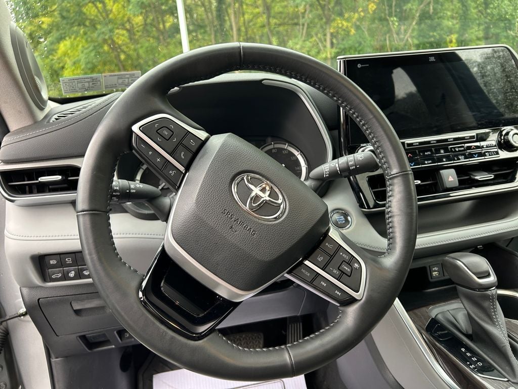 2022 Toyota Highlander Limited