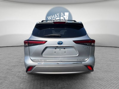 2023 Toyota Highlander Hybrid Platinum