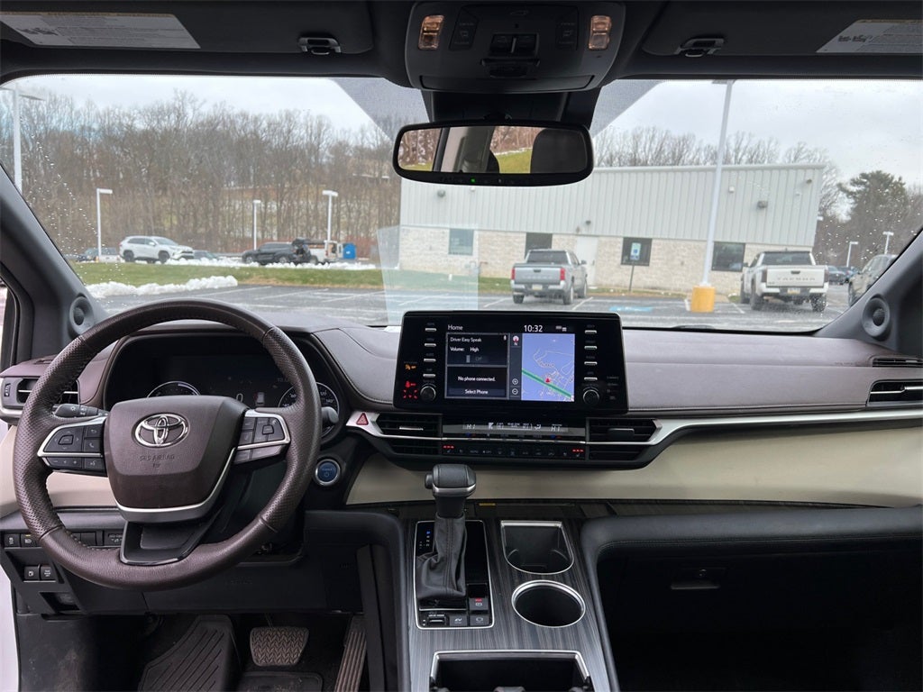 2023 Toyota Sienna Platinum 7 Passenger