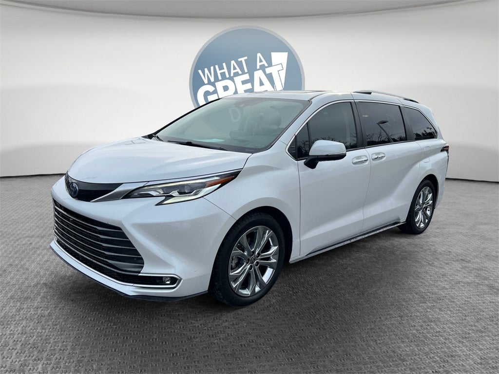 2023 Toyota Sienna Platinum 7 Passenger