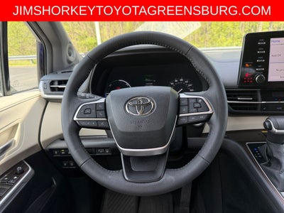 2023 Toyota Sienna XLE 8 Passenger