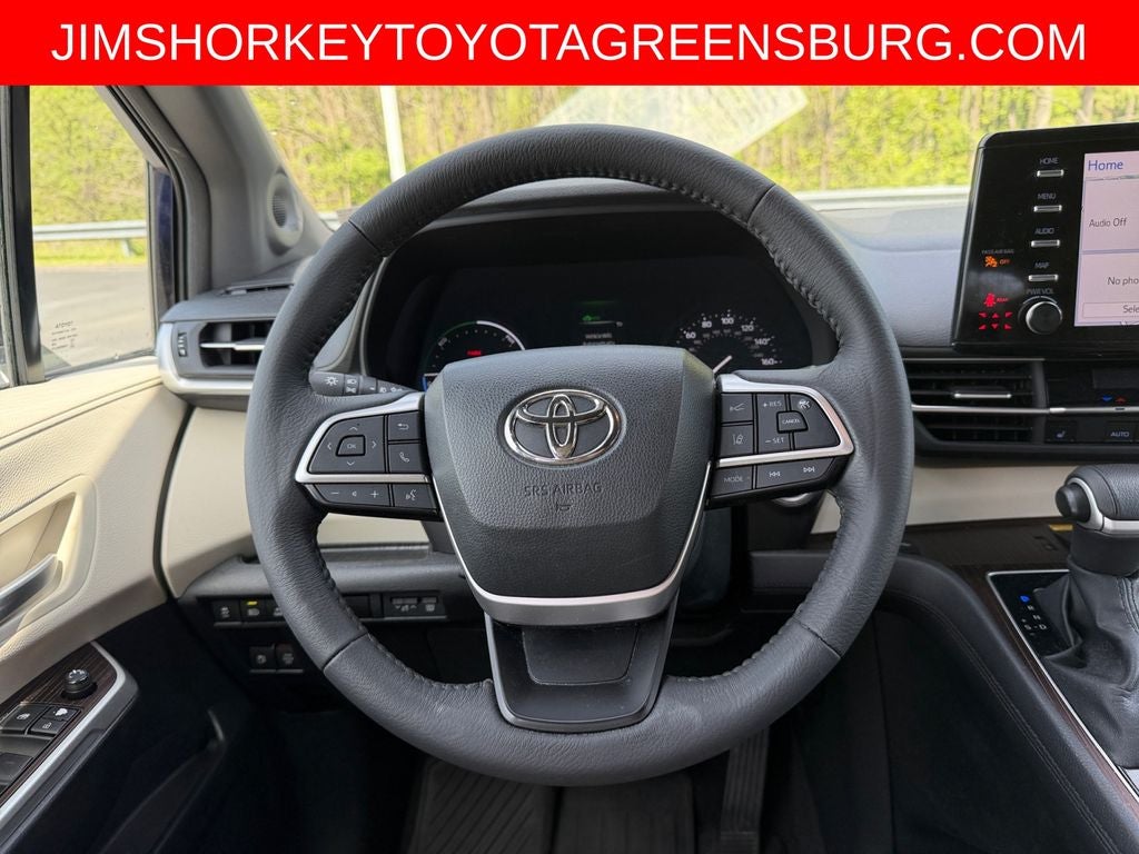 2023 Toyota Sienna XLE 8 Passenger