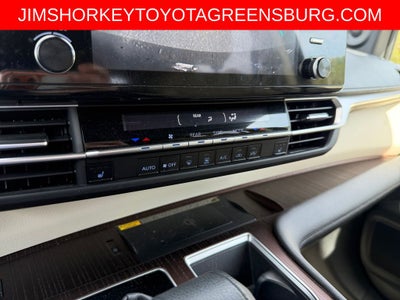 2023 Toyota Sienna XLE 8 Passenger
