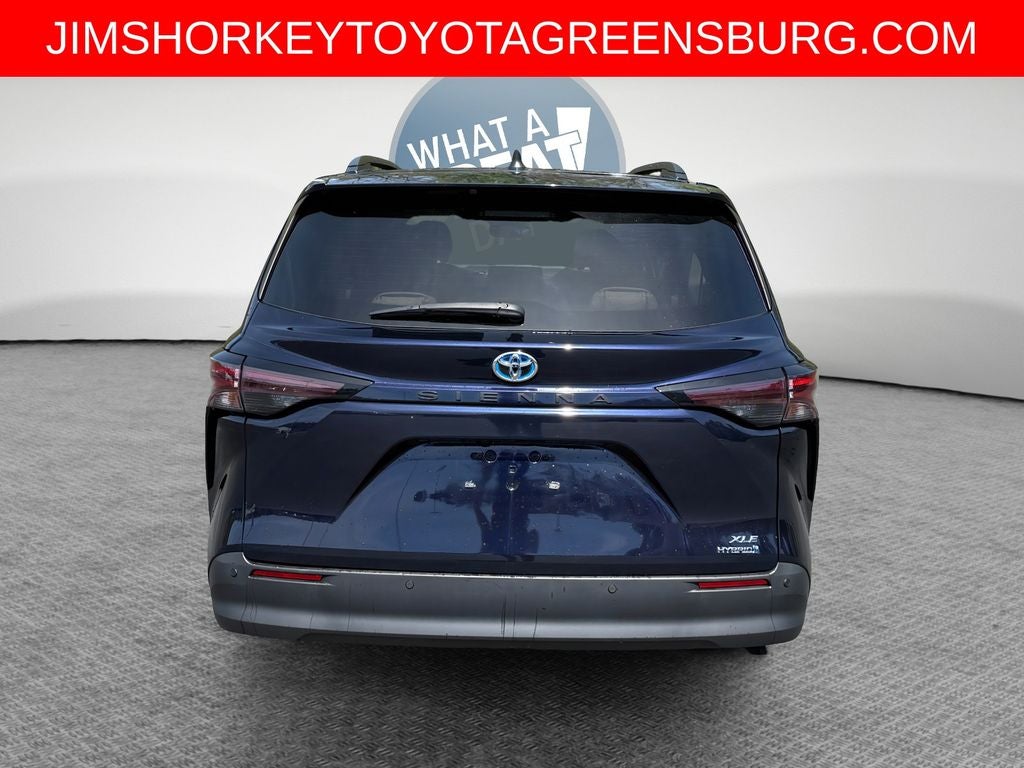 2023 Toyota Sienna XLE 8 Passenger