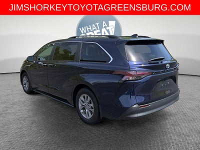 2023 Toyota Sienna XLE 8 Passenger