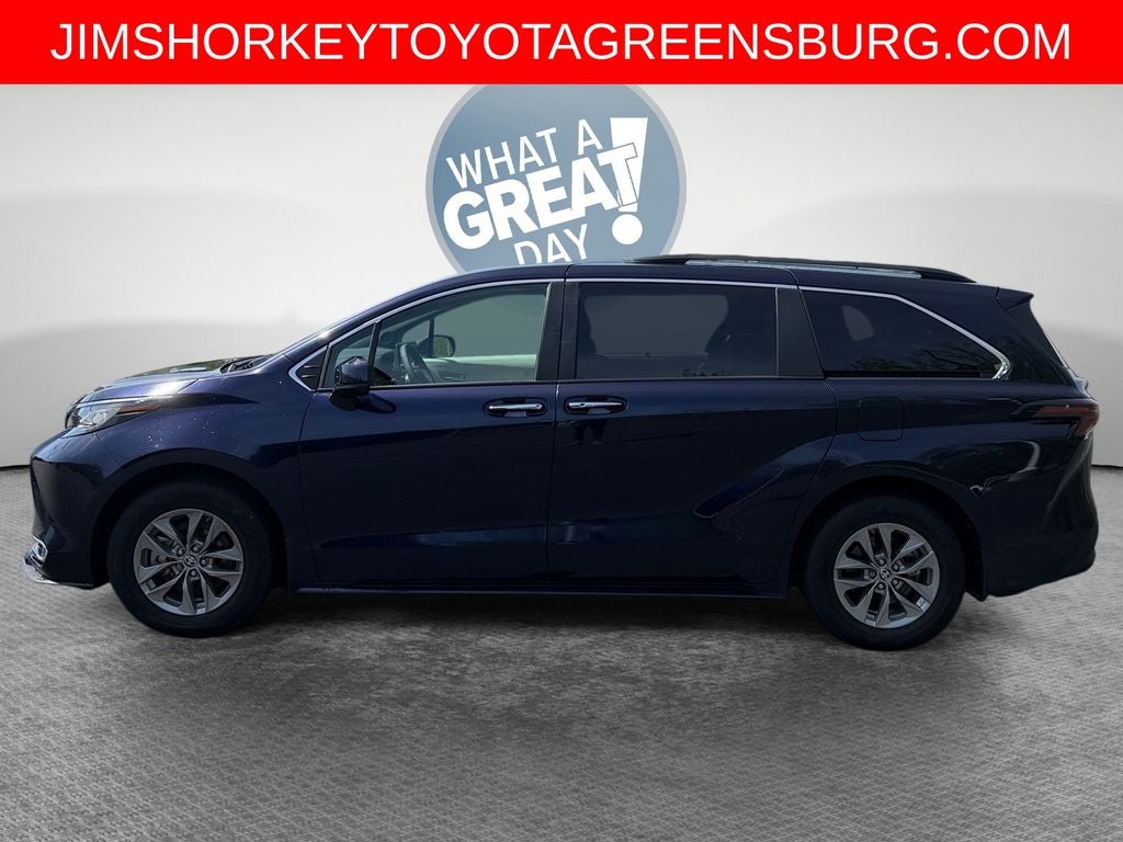 2023 Toyota Sienna XLE 8 Passenger