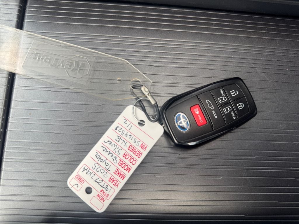2025 Toyota Sienna XLE 7 Passenger
