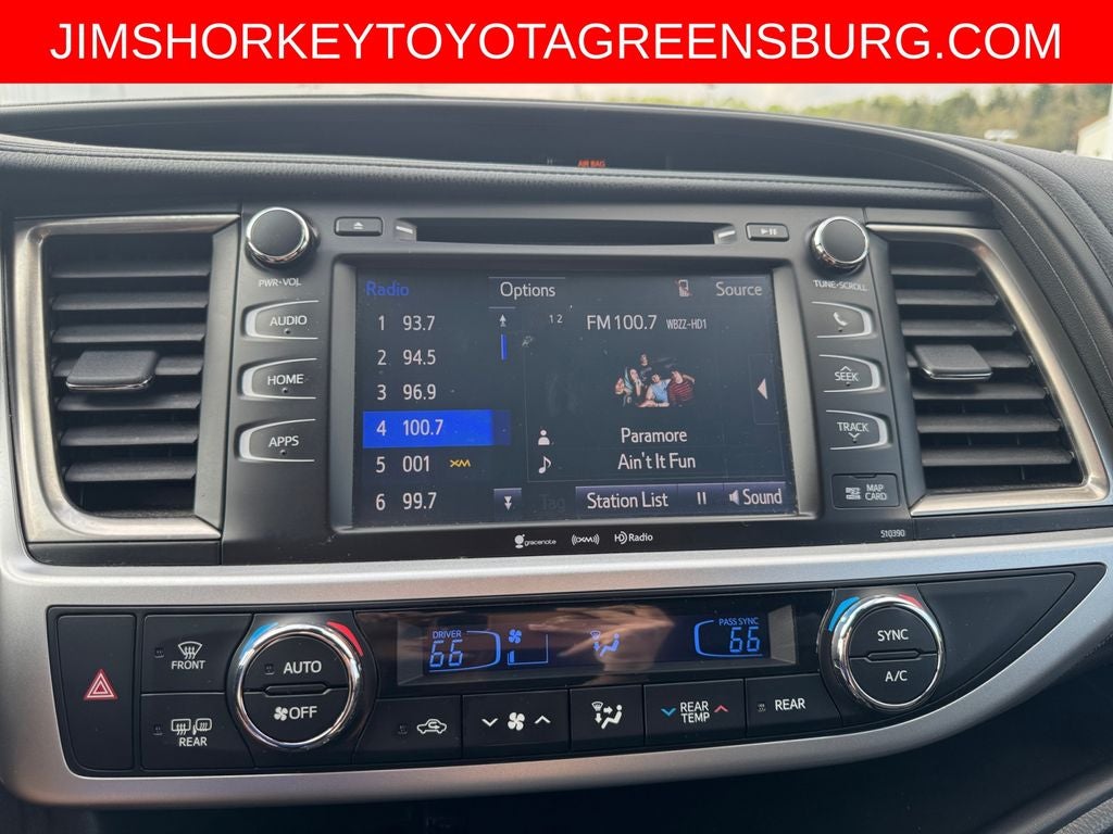 2019 Toyota Highlander SE