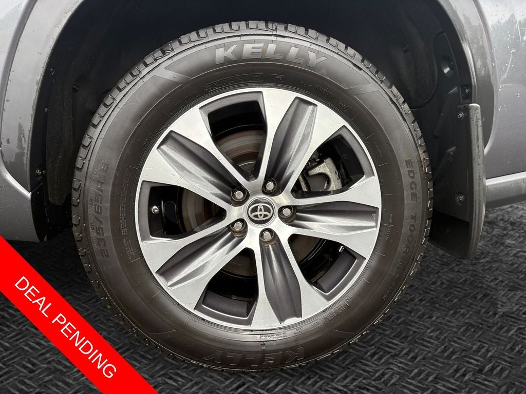 2023 Toyota Highlander Hybrid XLE