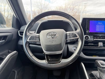 2023 Toyota Highlander XSE