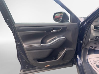 2025 Toyota Highlander XLE