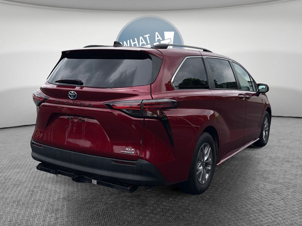 2022 Toyota Sienna XLE 8 Passenger