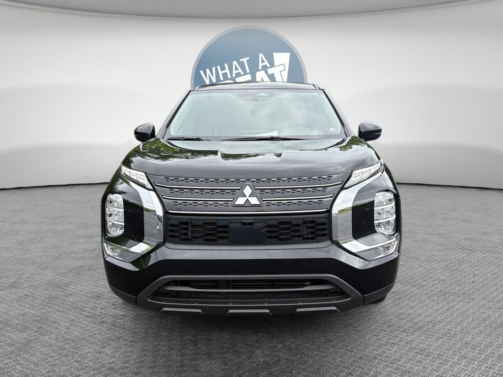 2024 Mitsubishi Outlander ES