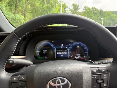 2025 Toyota Crown Signia XLE