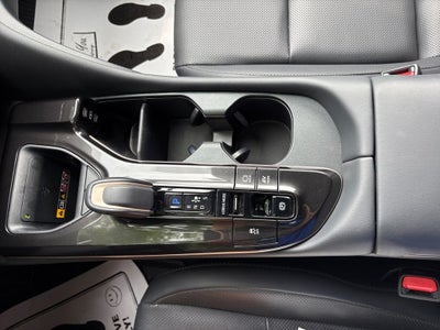 2025 Toyota Crown Signia XLE