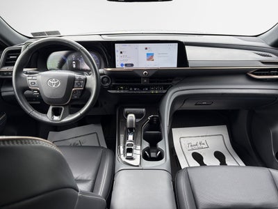 2025 Toyota Crown Signia XLE